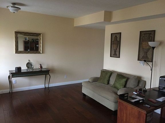 4th image of 1274 W Olivia Ct