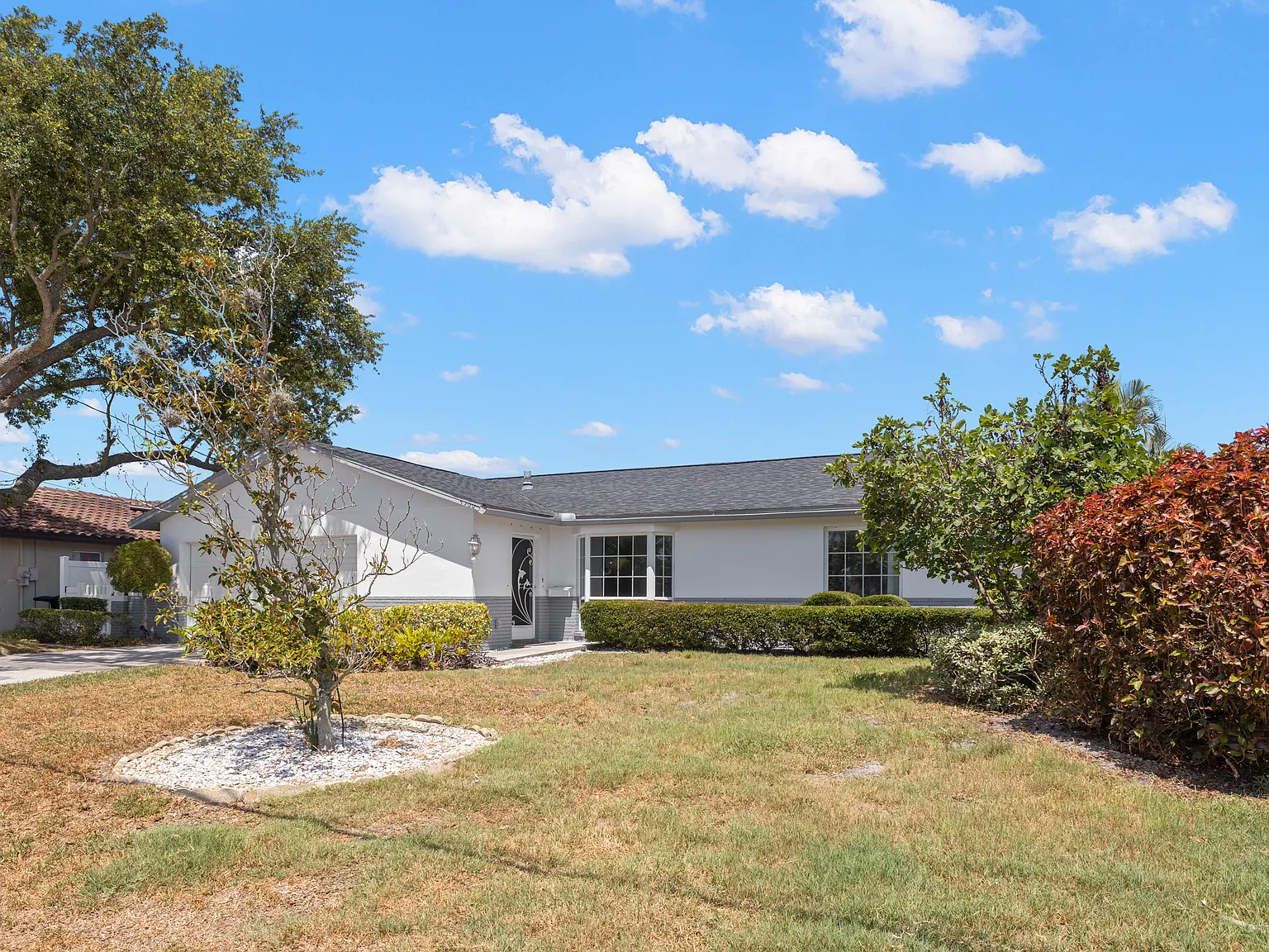 3 bed, 1422 sqft, $4,500 — Photo 3