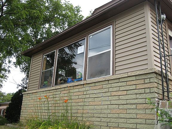 3rd image of 1120 Madison St