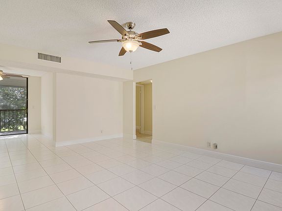 4th image of 5100 Las Verdes Circle #306