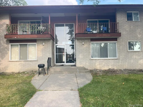 29098 Lund Ave, Warren, MI 48093