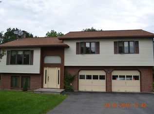2212 Sutton Dr, Stroudsburg, PA 18360