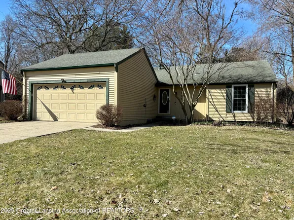 508 Chesley Dr, Lansing, MI 48917