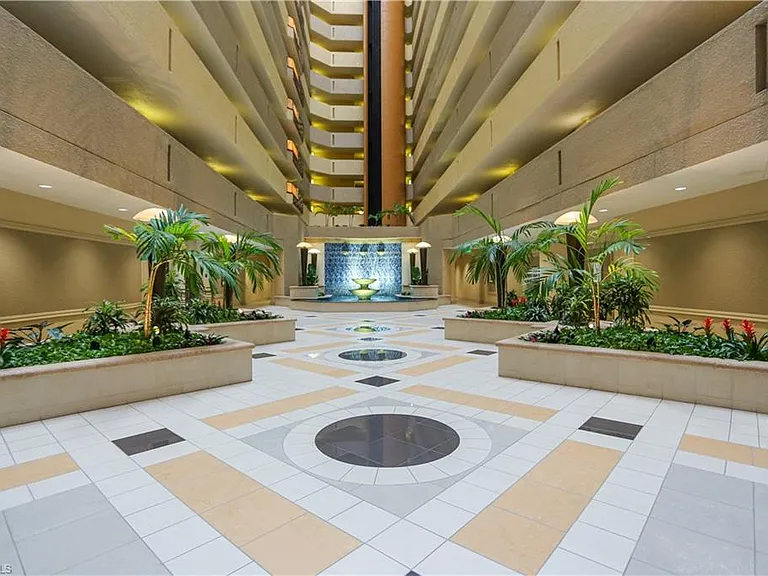 4041 Gulf Shore Blvd N #305 — Photo 32