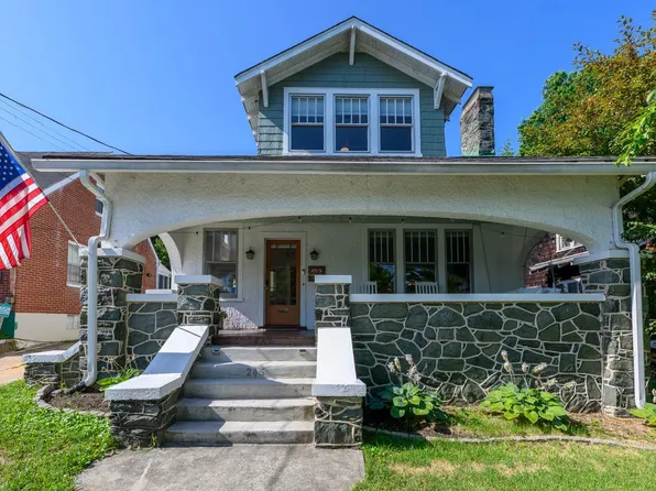 205 Oakridge Blvd, Lynchburg, VA 24502