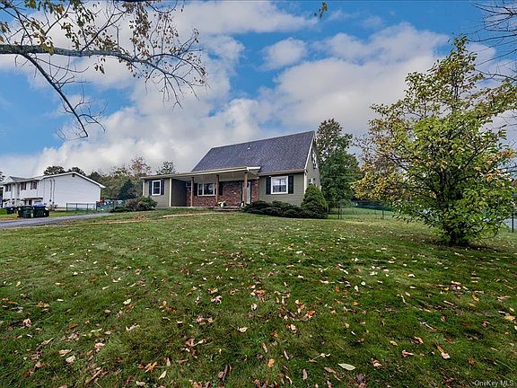 2nd image of 33 Cherrywood Dr