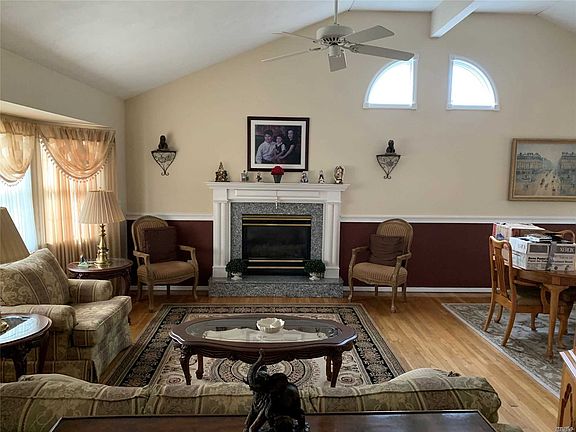 2nd image of 3365 Carrollton Ave