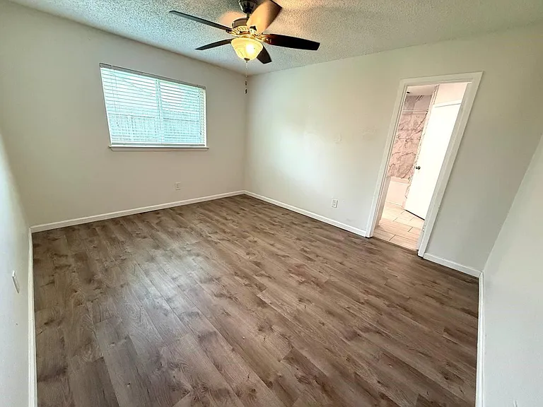 646 Fair Oak Dr — Photo 12