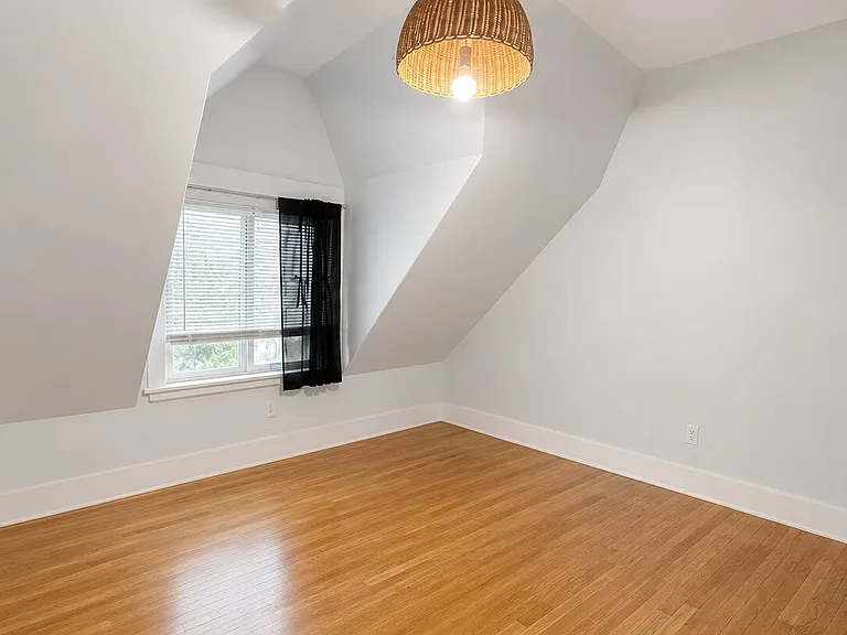 39 May St #2 — Photo 15