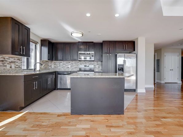 29 1st St APT 701