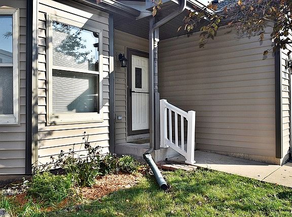 2nd image of 748 Harmony Ct