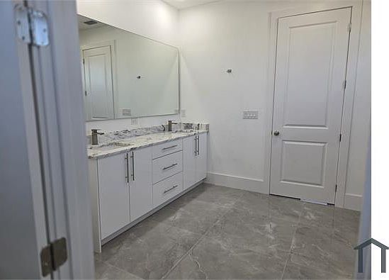 2nd image of 1112 NW 31st Pl