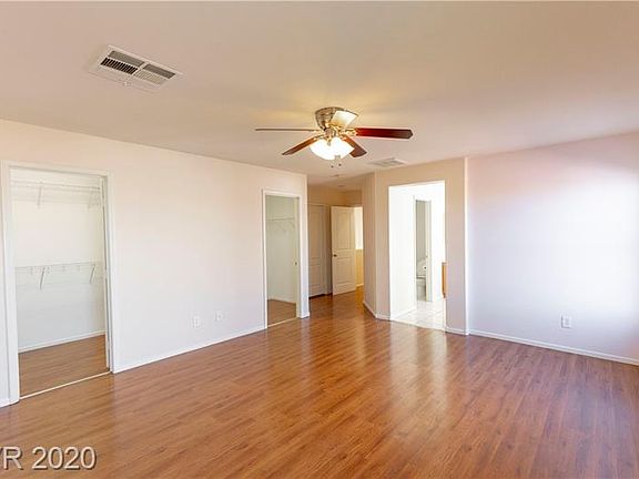 3rd image of 11661 Stivali St