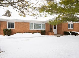 176 W 25th Ave, Oshkosh, WI 54902