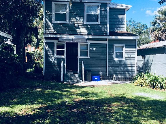 2nd image of 613 S Sanford Ave