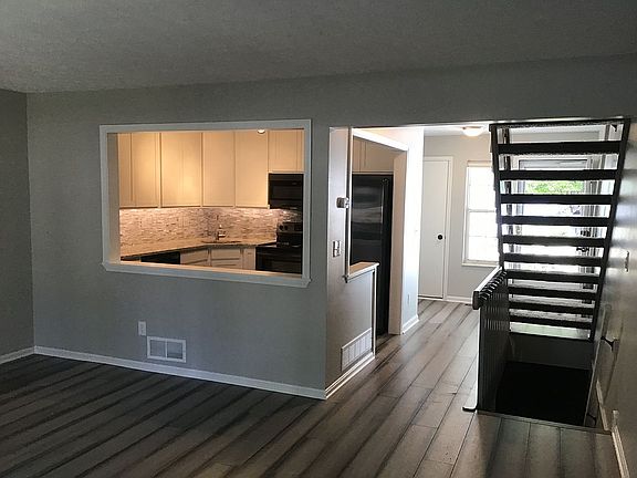 4th image of 1193 Pinecrest Pl #1B