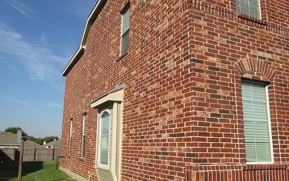 5th image of 1709 Boxwood Ln