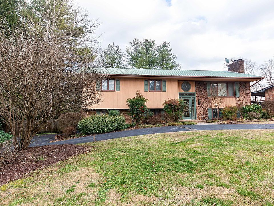 1st image of 520 Brookwood Dr