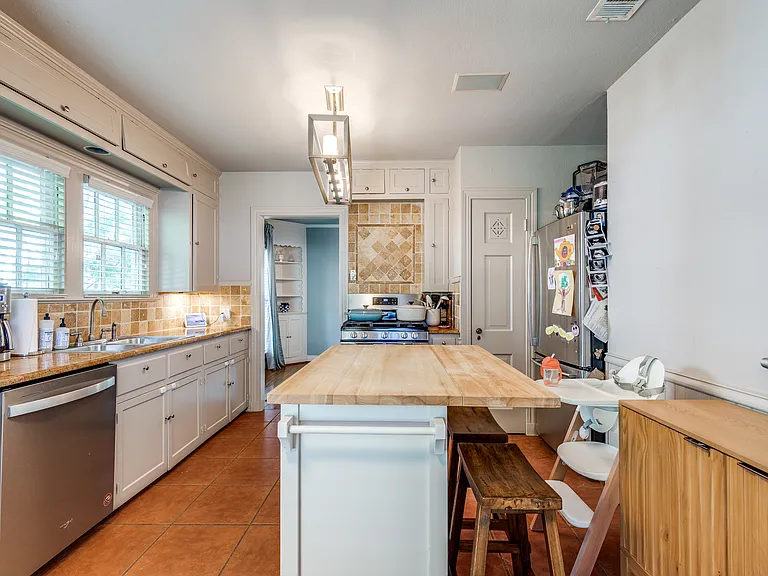 6006 Penrose Ave — Photo 13