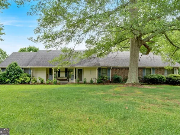 270 Oakwood Dr, Cedartown, GA 30125