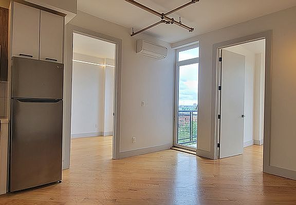 3rd image of 417 E 135th St #6C