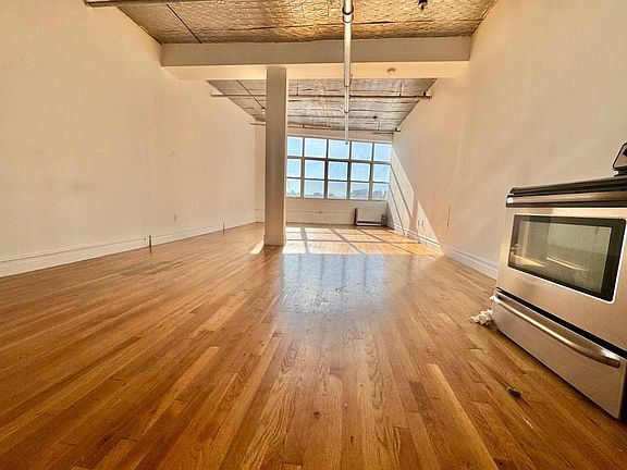 2nd image of 260 Moore St APT 206