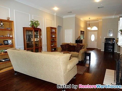 4th image of 6108 Glenhollow Dr