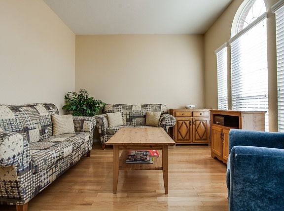 5th image of 5812 Oldham Dr