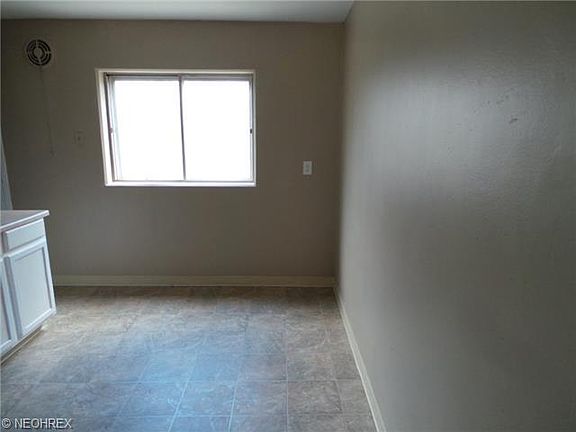 4th image of 199 Dalepark Dr APT 3