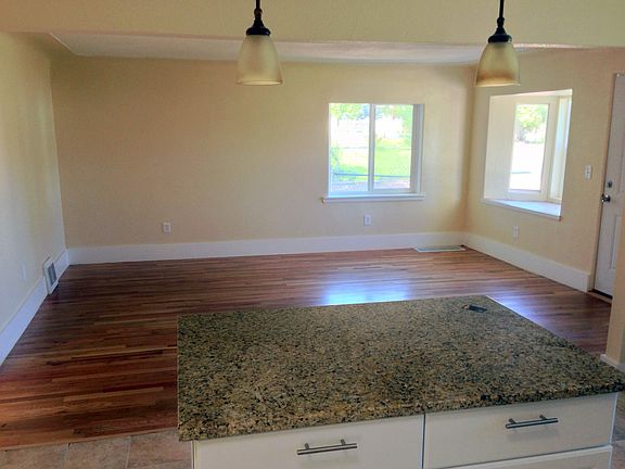 Kitchen Island and Living