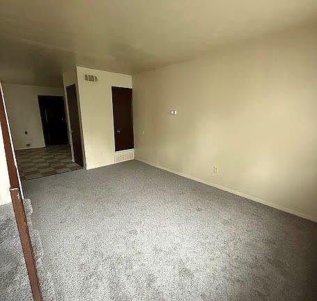 4th image of 3433 Lamphier Ave