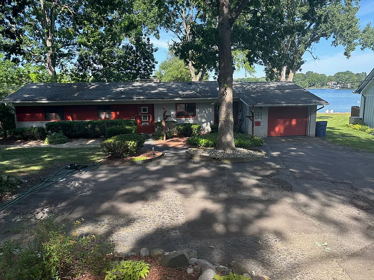 2714 Lari Ct — Photo 2