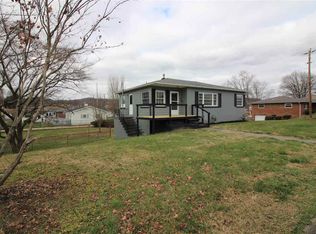 1223 Park Ave, Nitro, WV 25143