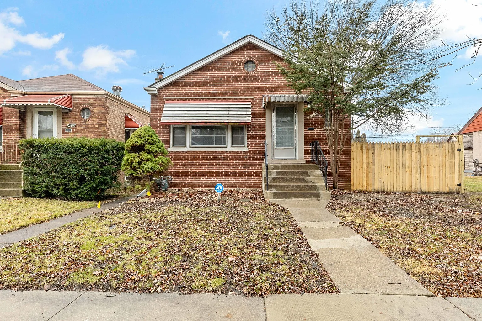 14204 S Wabash Ave photo 1