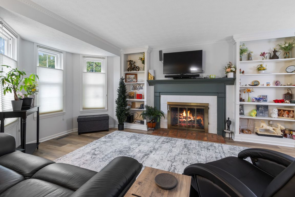 next background image