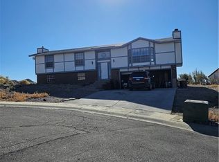 2306 Juniper Ct, Tonopah, NV 89049