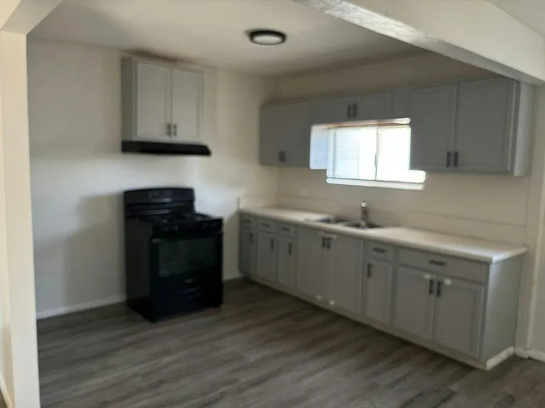 1061 Beaumont Ave #A — Photo 14