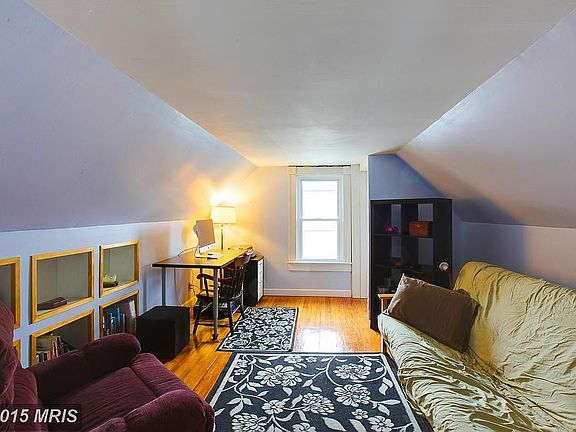 3rd image of 5605 Fair Oaks Ave