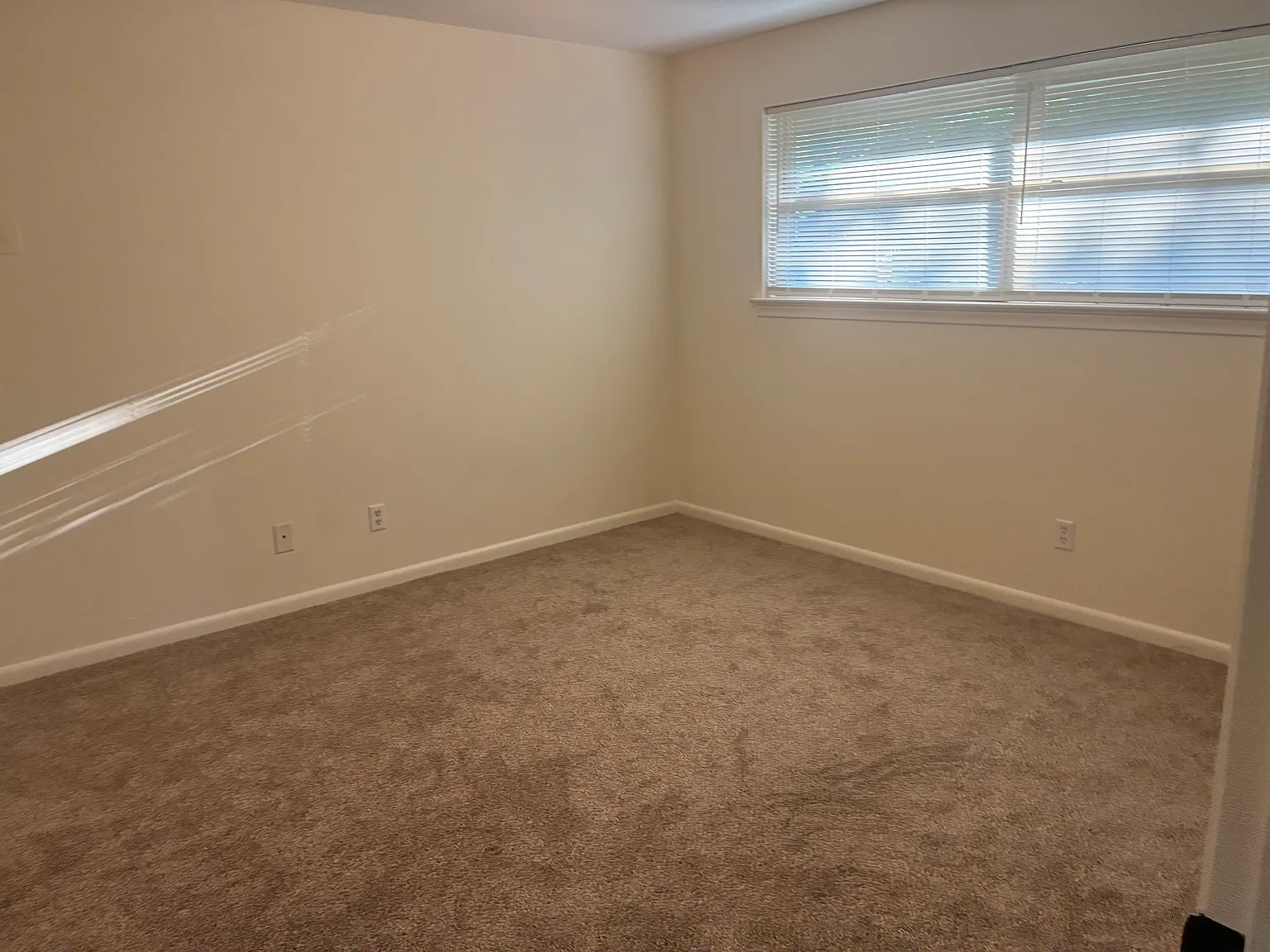 3 bed, 1.5 bath, 1218 sqft, $1,450 — Photo 4