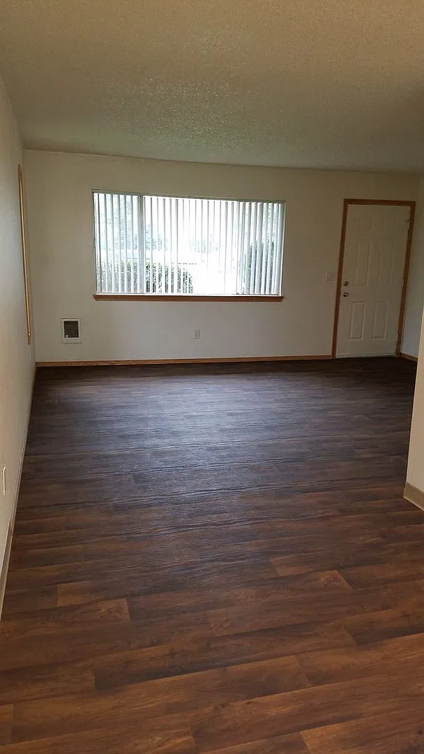 Jefferson Square Apartments — Photo 4