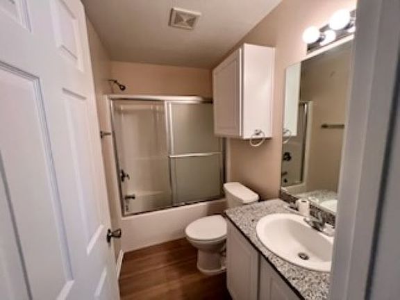 3rd image of 106 Breezy St