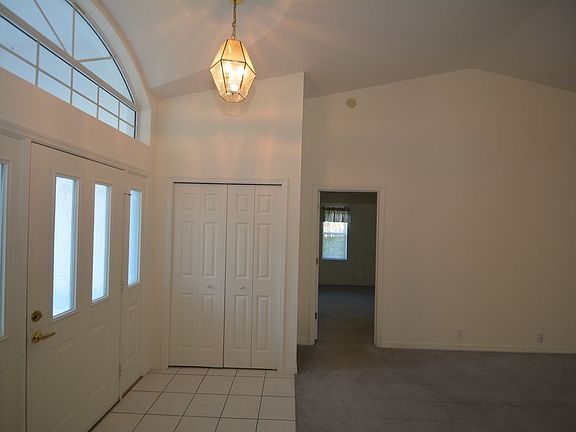 4th image of 62 Ferndale Ln