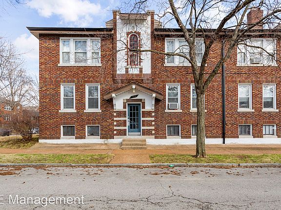 4th image of 3538-3540 Hereford St #10986195