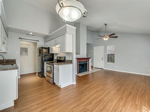 5th image of 2240 Tarpley Rd APT 32