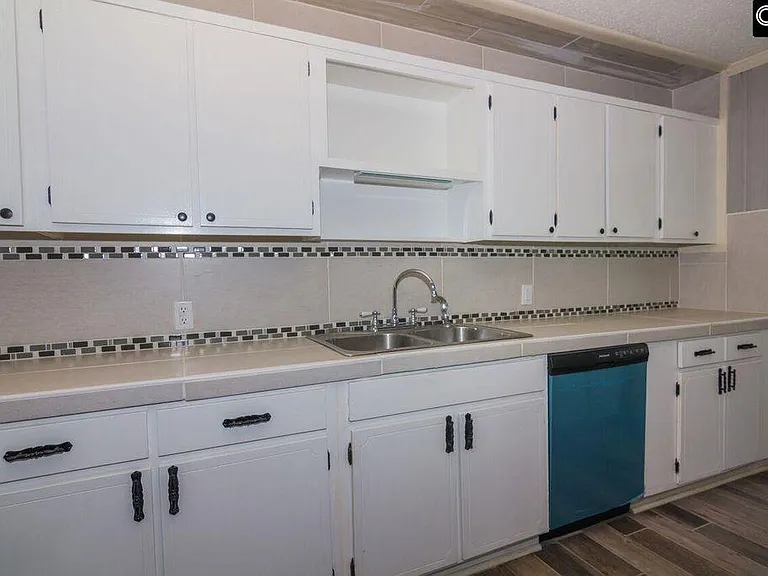1011 S Kilbourne Rd — Photo 15