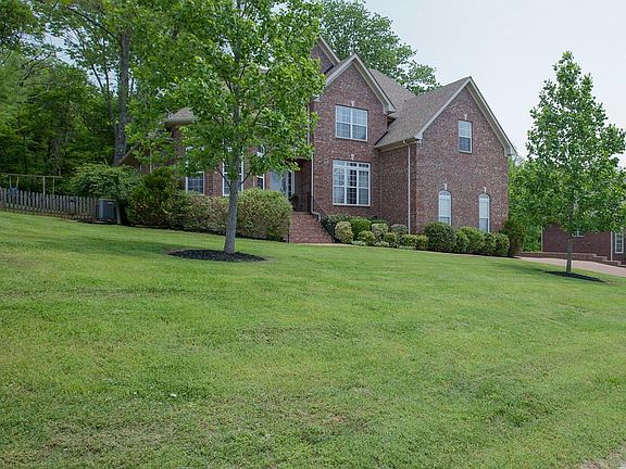 2nd image of 111 Kearney Ct