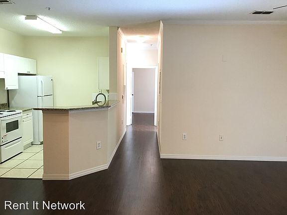4th image of 18001 Richmond Place Dr APT 1114