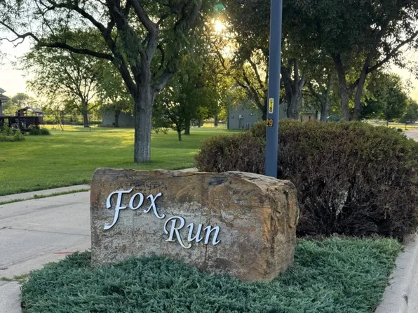 105 Fox Run Ct, Le Roy, IL 61752