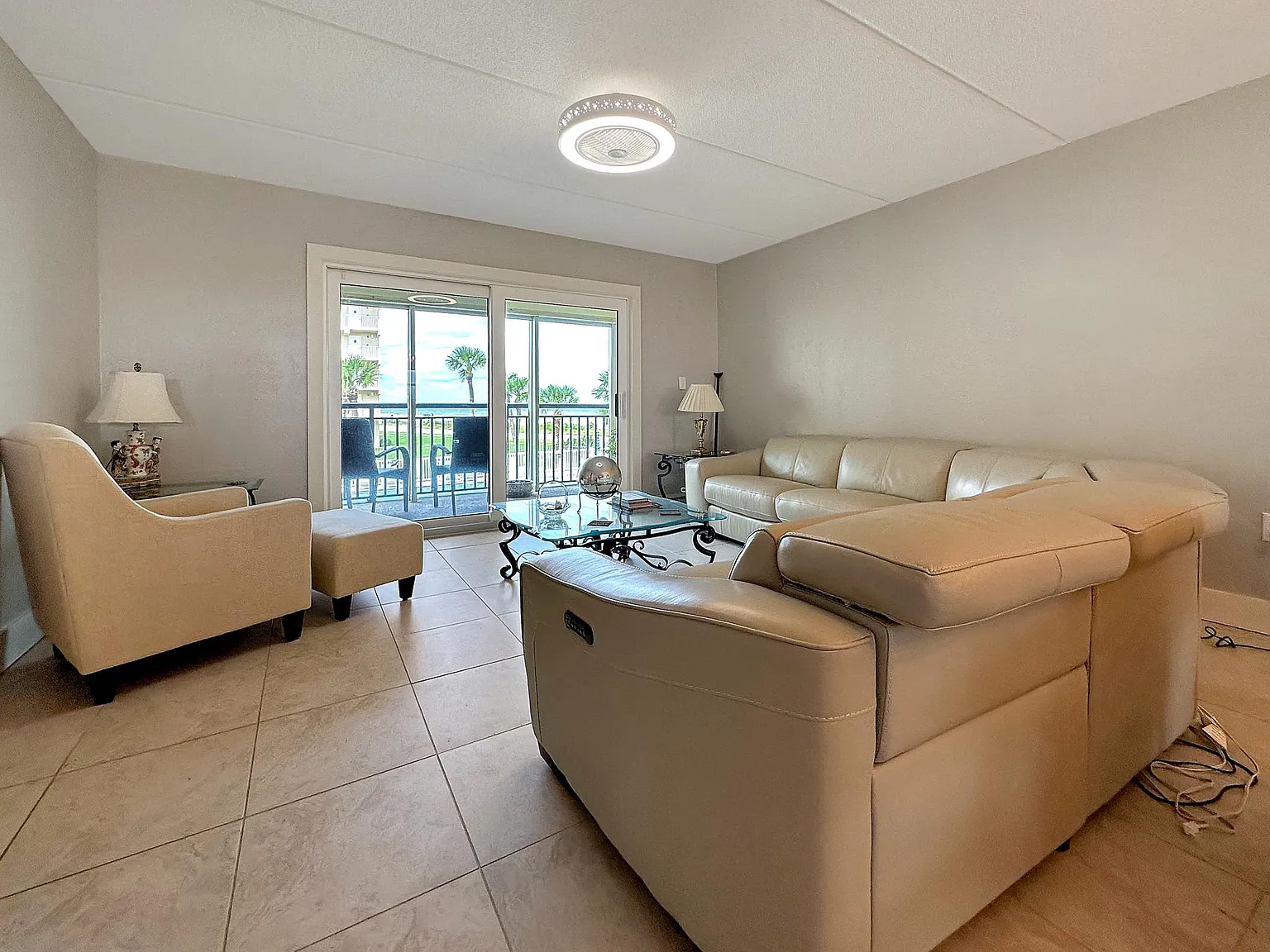 2 bed, 1200 sqft, $2,500 — Photo 4