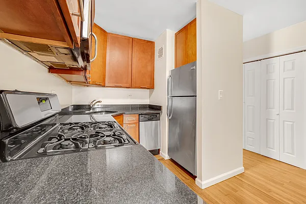 Rented by Compass | media 12